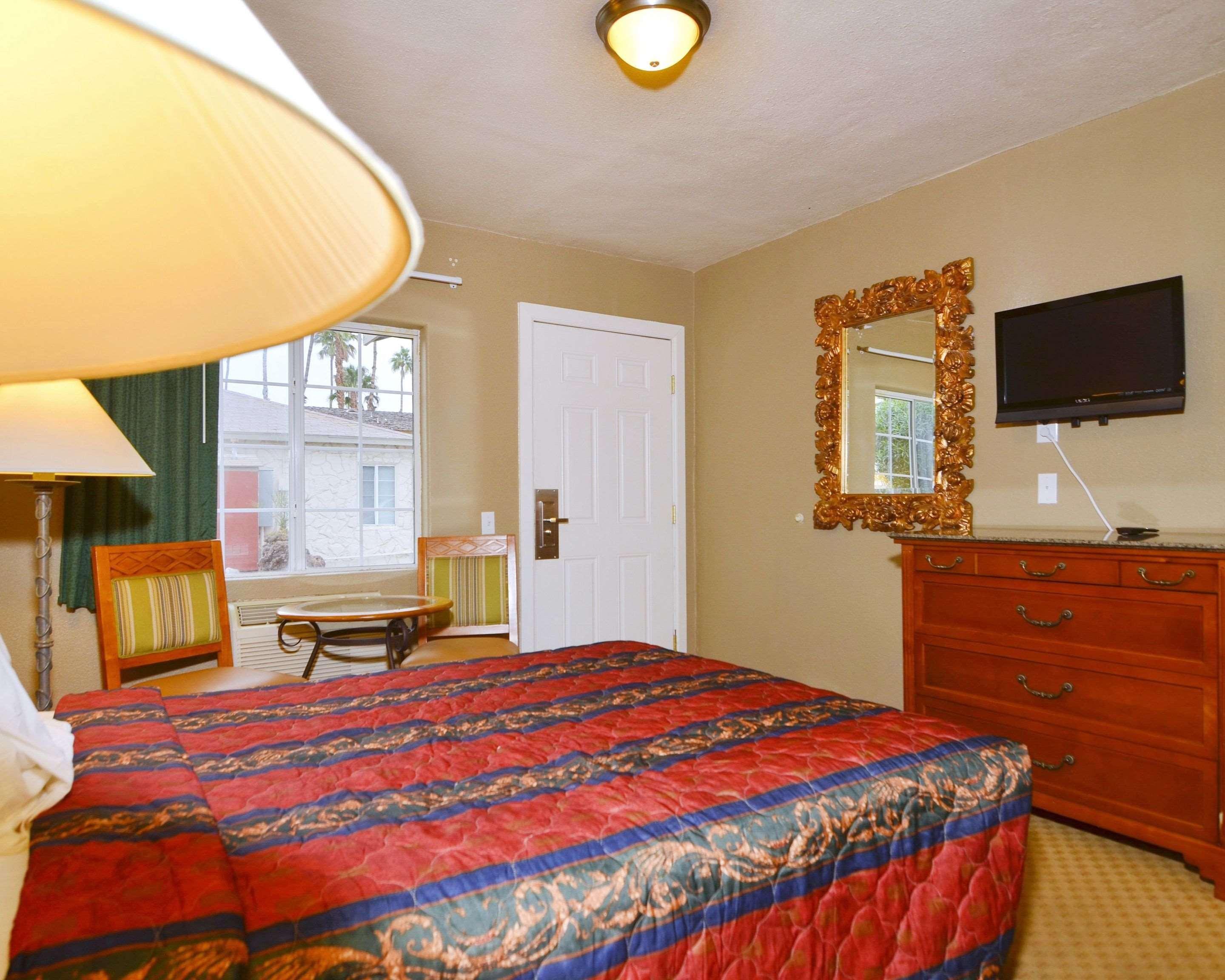 Rodeway Inn Near Coachella Индио Экстерьер фото