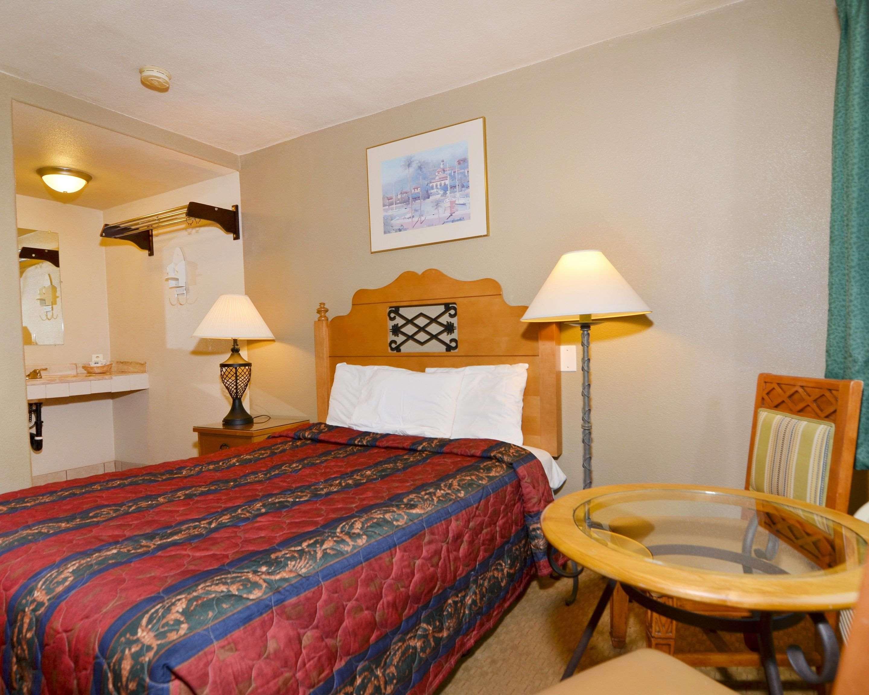 Rodeway Inn Near Coachella Индио Экстерьер фото