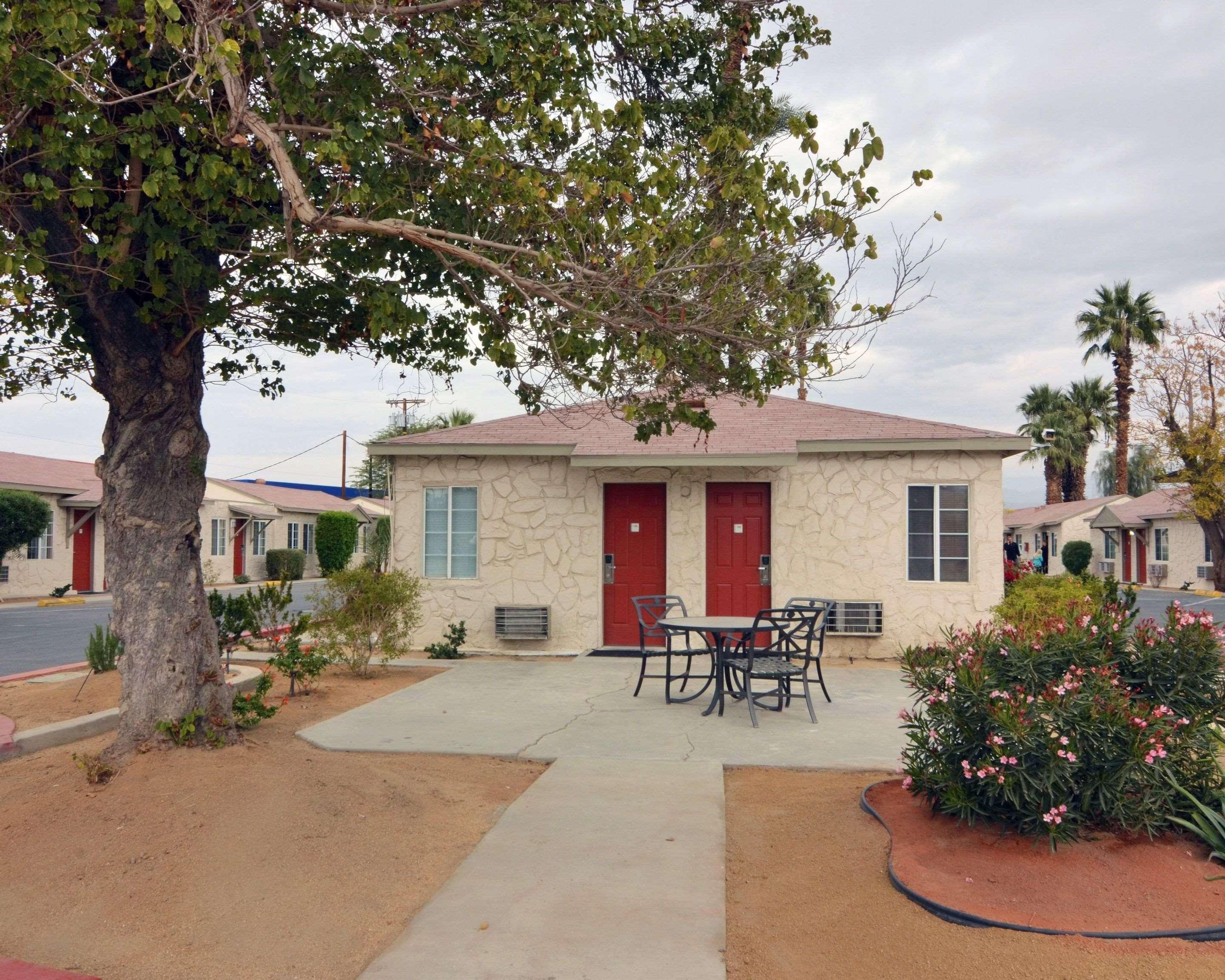 Rodeway Inn Near Coachella Индио Экстерьер фото