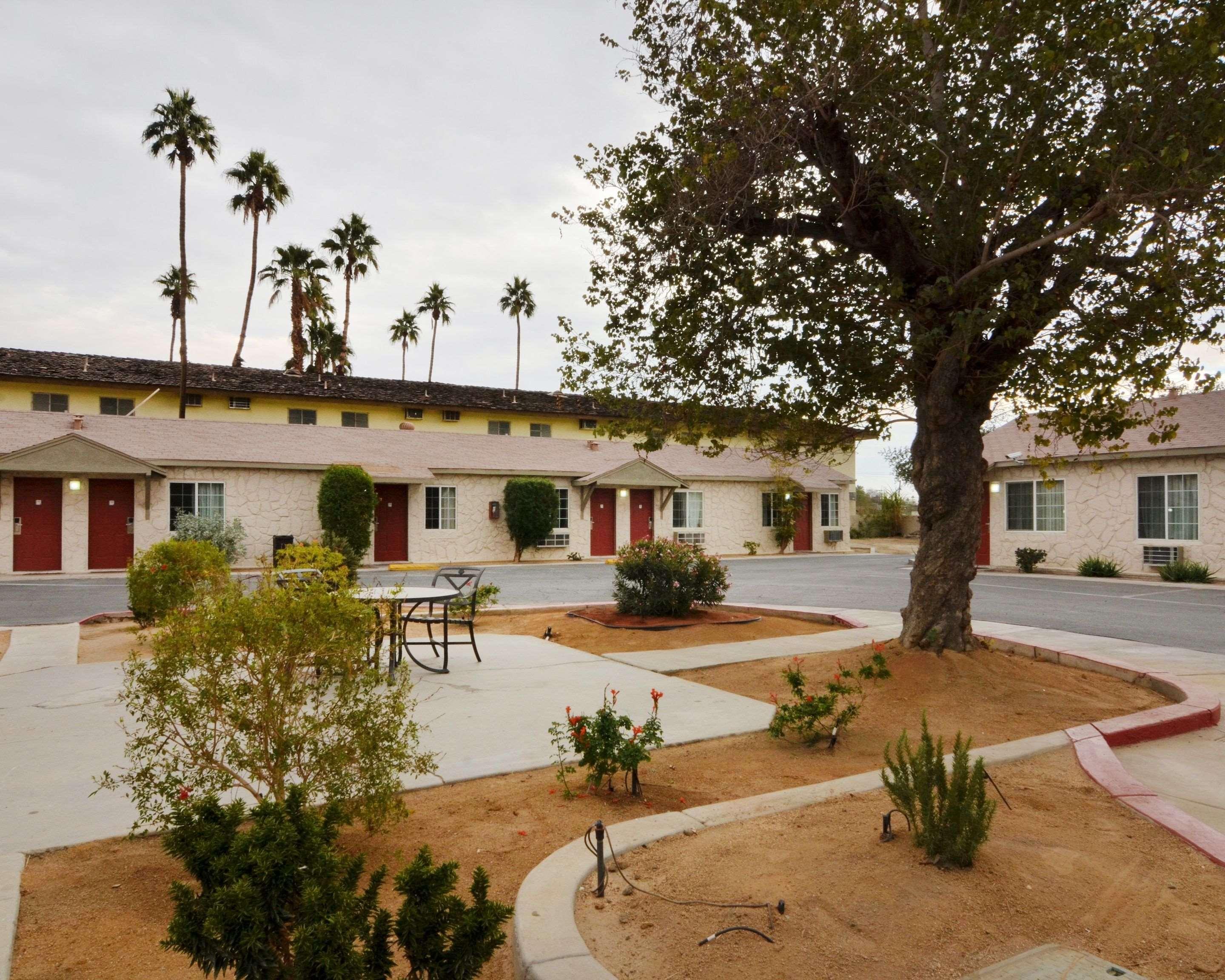 Rodeway Inn Near Coachella Индио Экстерьер фото