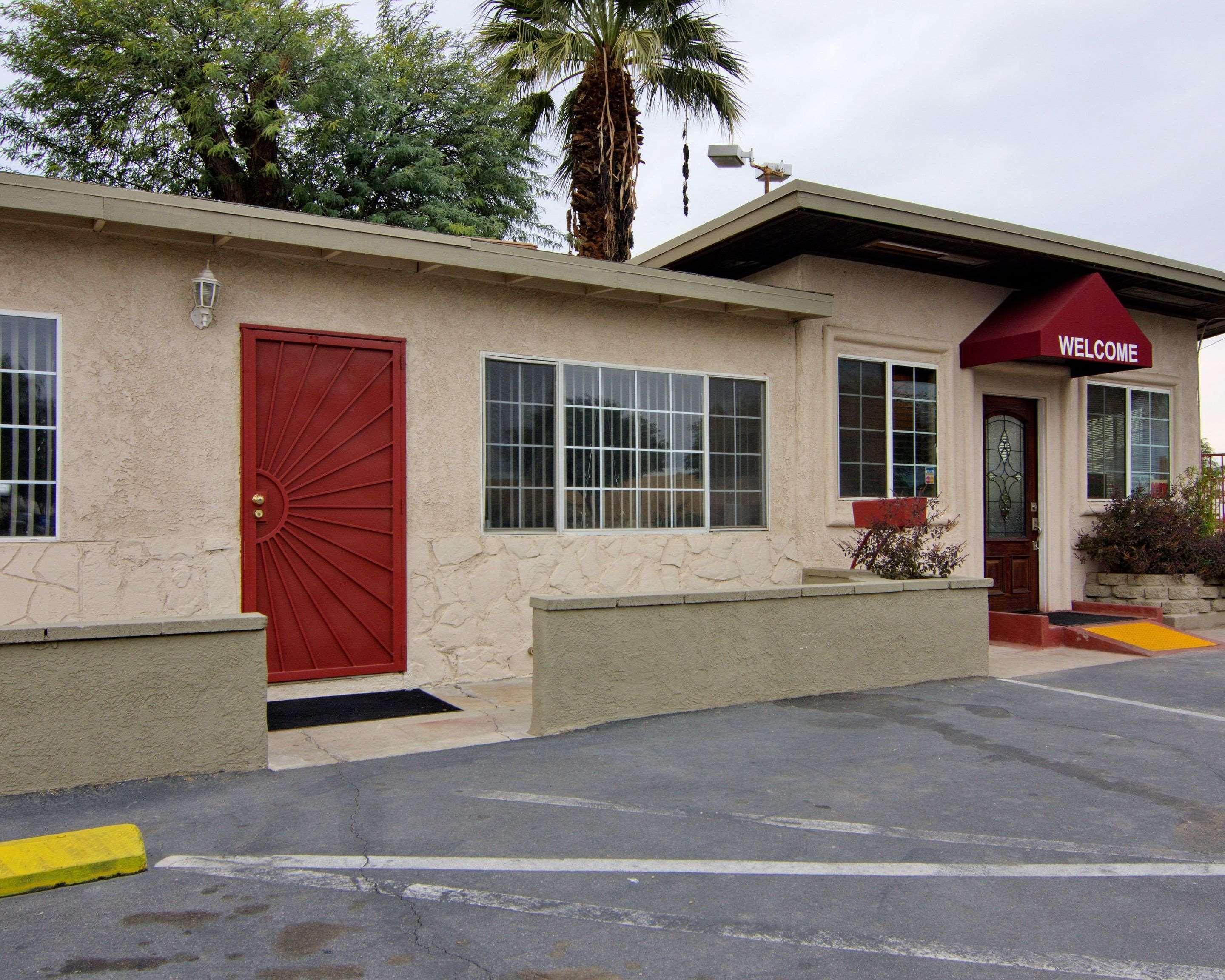 Rodeway Inn Near Coachella Индио Экстерьер фото