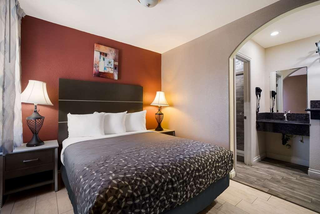 Rodeway Inn Near Coachella Индио Номер фото
