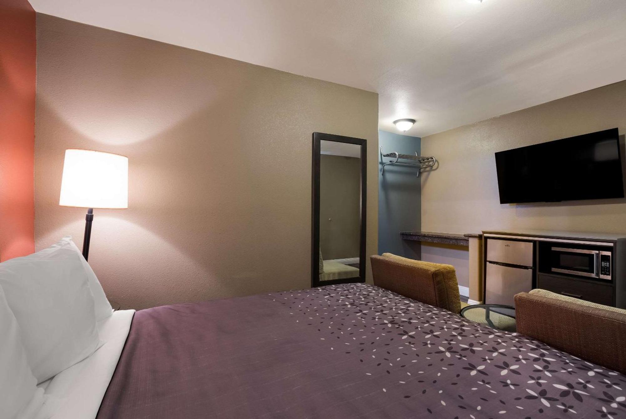 Rodeway Inn Near Coachella Индио Экстерьер фото