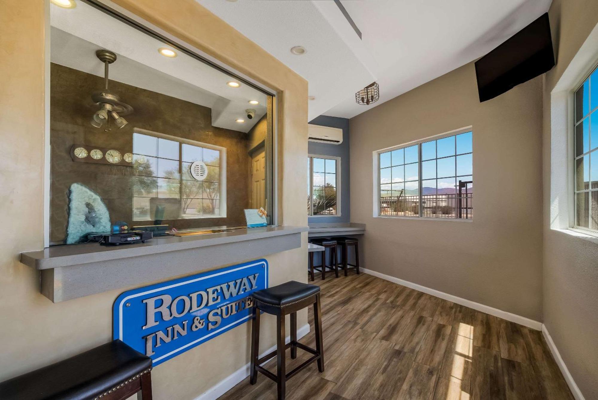 Rodeway Inn Near Coachella Индио Экстерьер фото