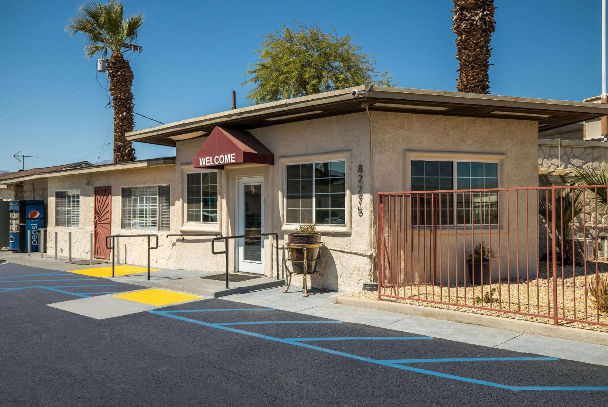 Rodeway Inn Near Coachella Индио Экстерьер фото
